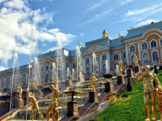 نمای بیرونی کاخ پترهوف